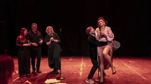 Galerii: Hilisõhtune kabaree Uues Teatris